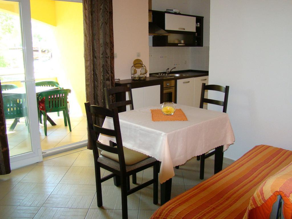 Apartments Buturic Сали Номер фото